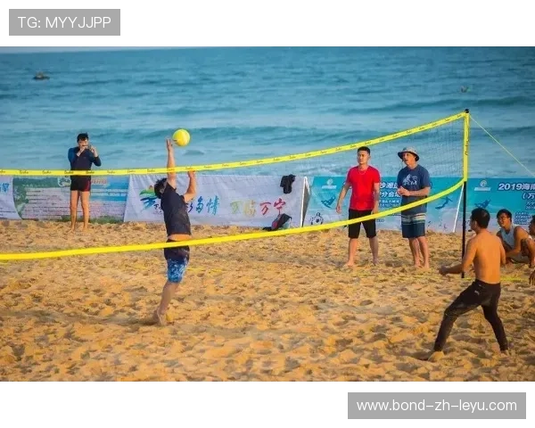 “沙滩合球：天府新区沙滩赛场带来新运动风潮”